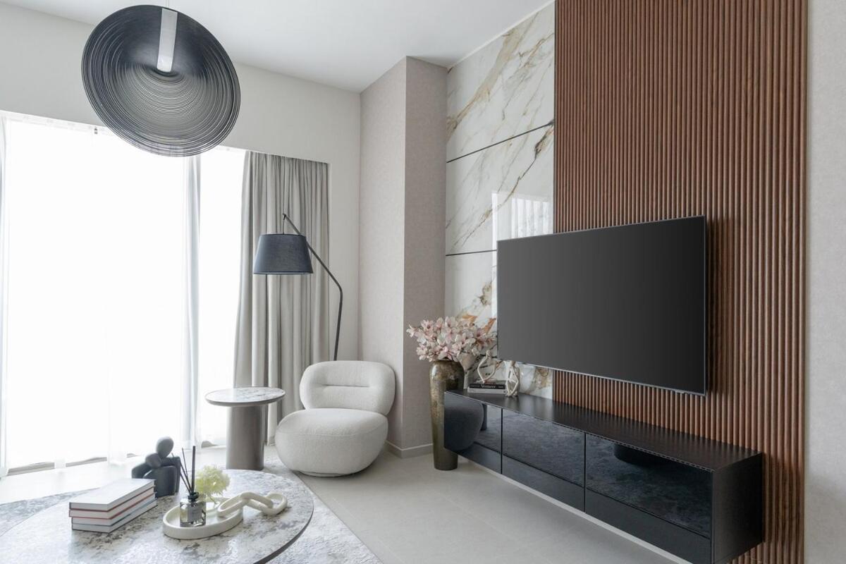 Nasma Luxury - Chic Highrise 1 Bedroom In The Heart Of Apartment *