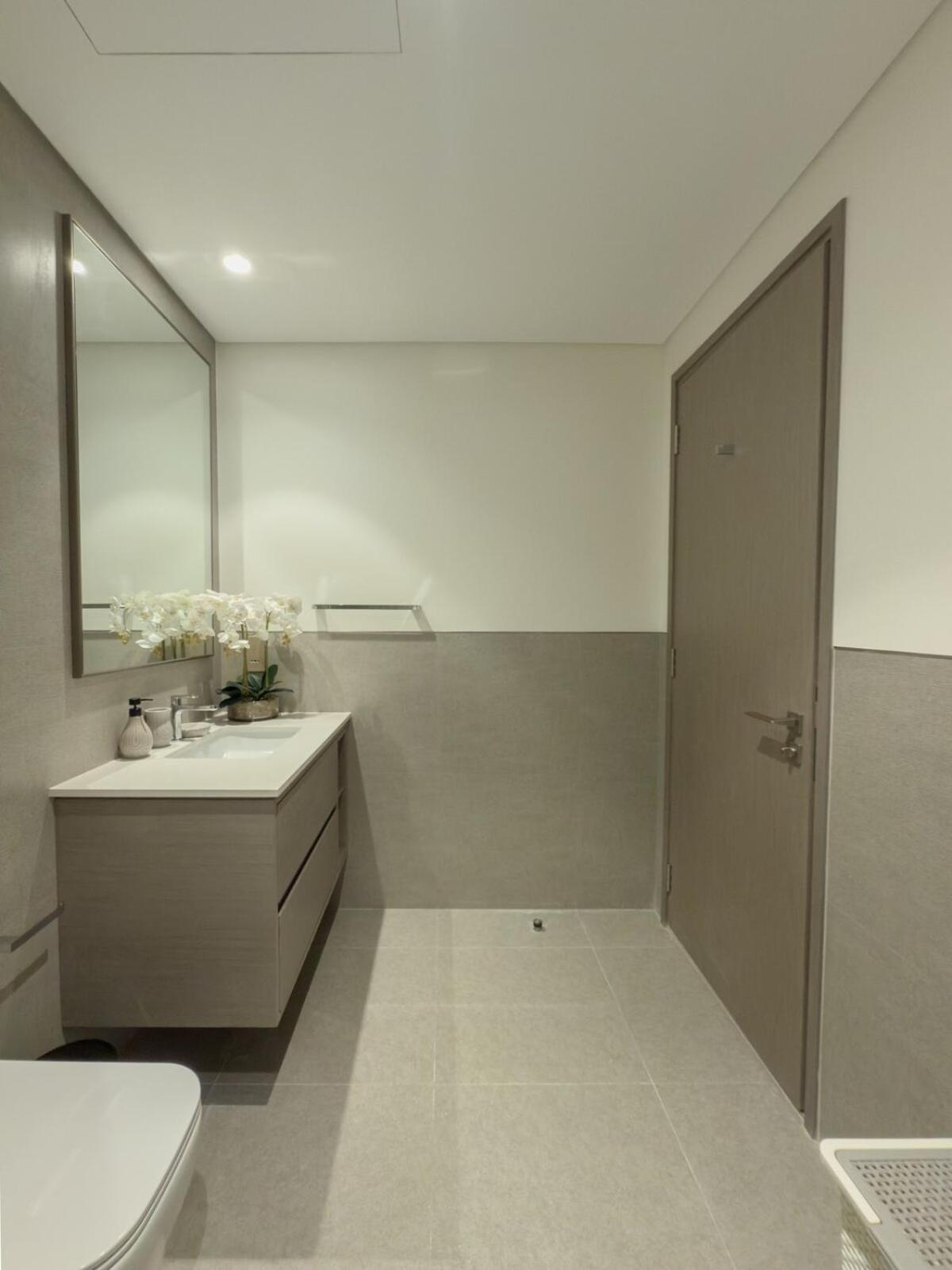 Nasma Luxury - Chic Highrise 1 Bedroom In The Heart Of *
