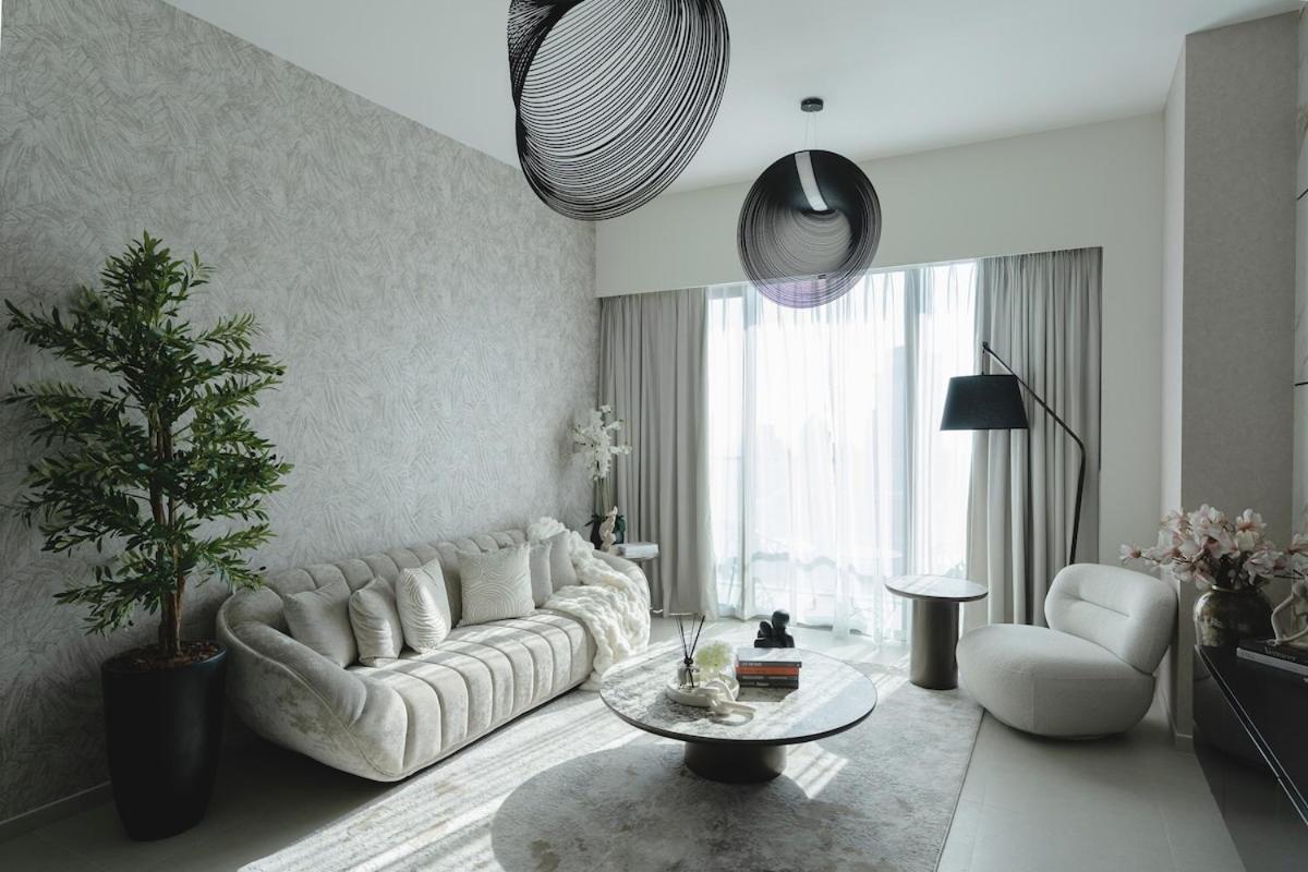 Nasma Luxury - Chic Highrise 1 Bedroom In The Heart Of * Dubai