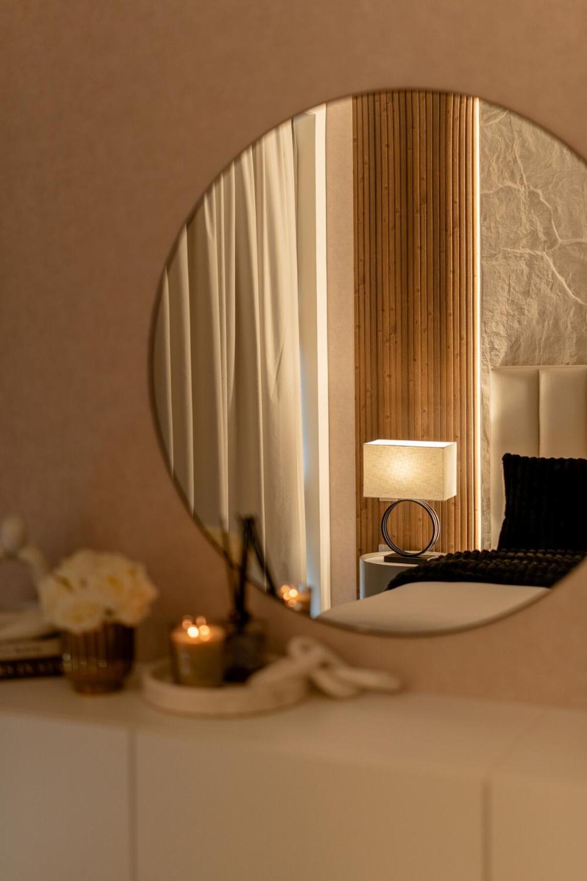 Nasma Luxury - Chic Highrise 1 Bedroom In The Heart Of Apartment *