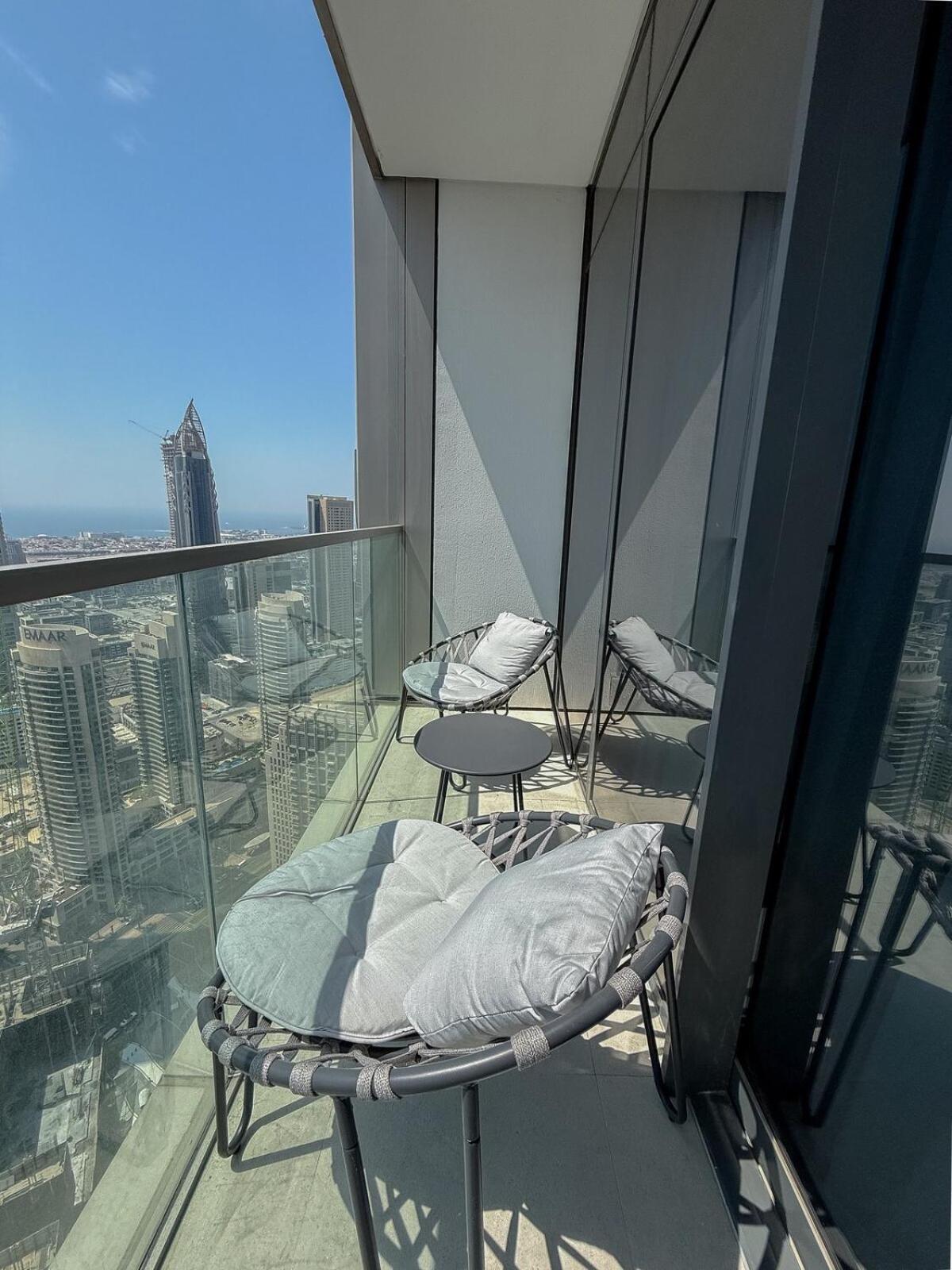 Nasma Luxury - Chic Highrise 1 Bedroom In The Heart Of Apartment